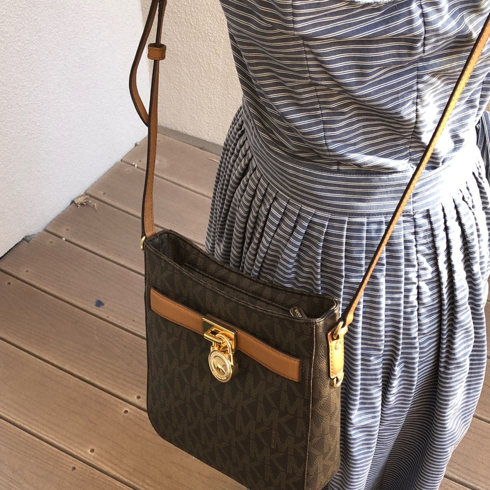 Authentic Michael Kors crossbody handbag&wallet - Picture 3 of 8